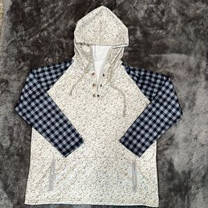 104. Boutique Unisex Black & Grey Buffalo Print hoodie Size 2X NWT